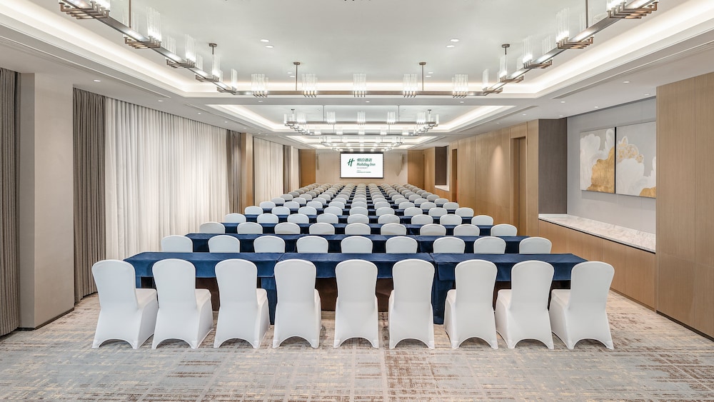Holiday Inn Liaoyuan City Center by IHG