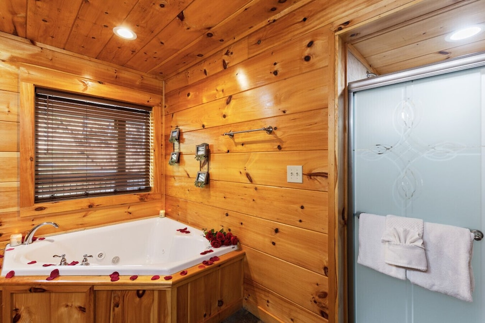 Lovers Suite by Ghosal Luxury Lodging