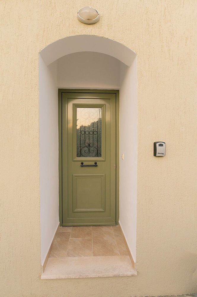 Vasilopoulos Residences - Villa Chloe