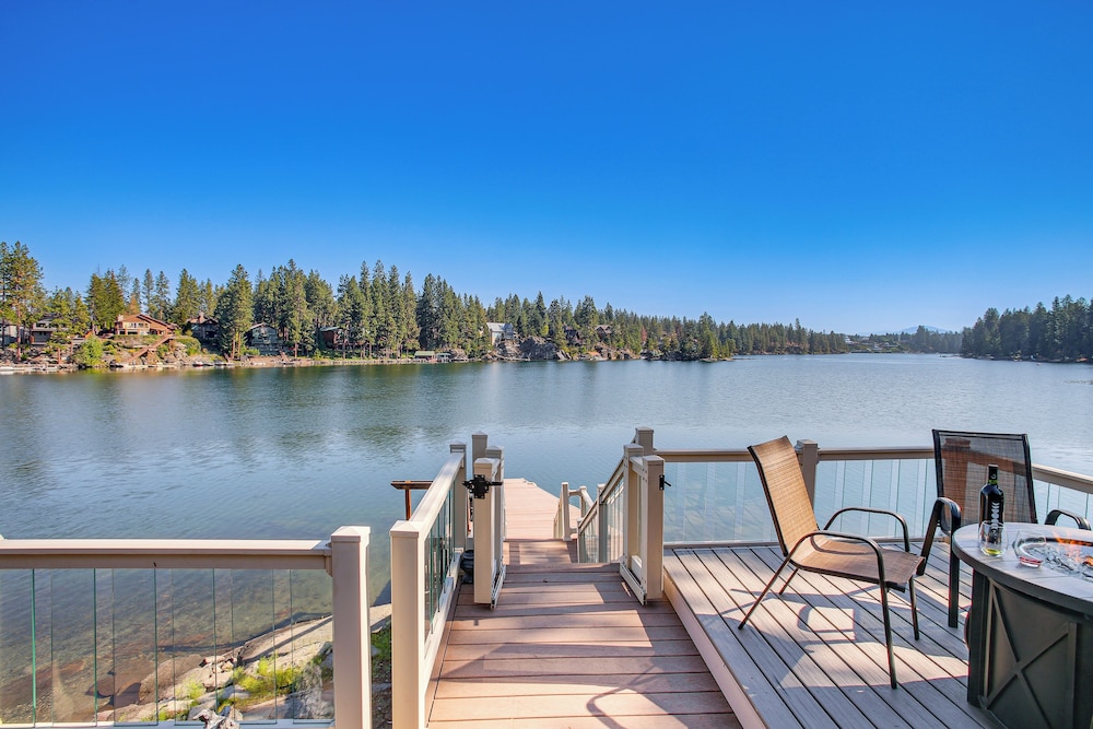 Spokane River Access & Fire Pit: Post Falls Cabin view 5