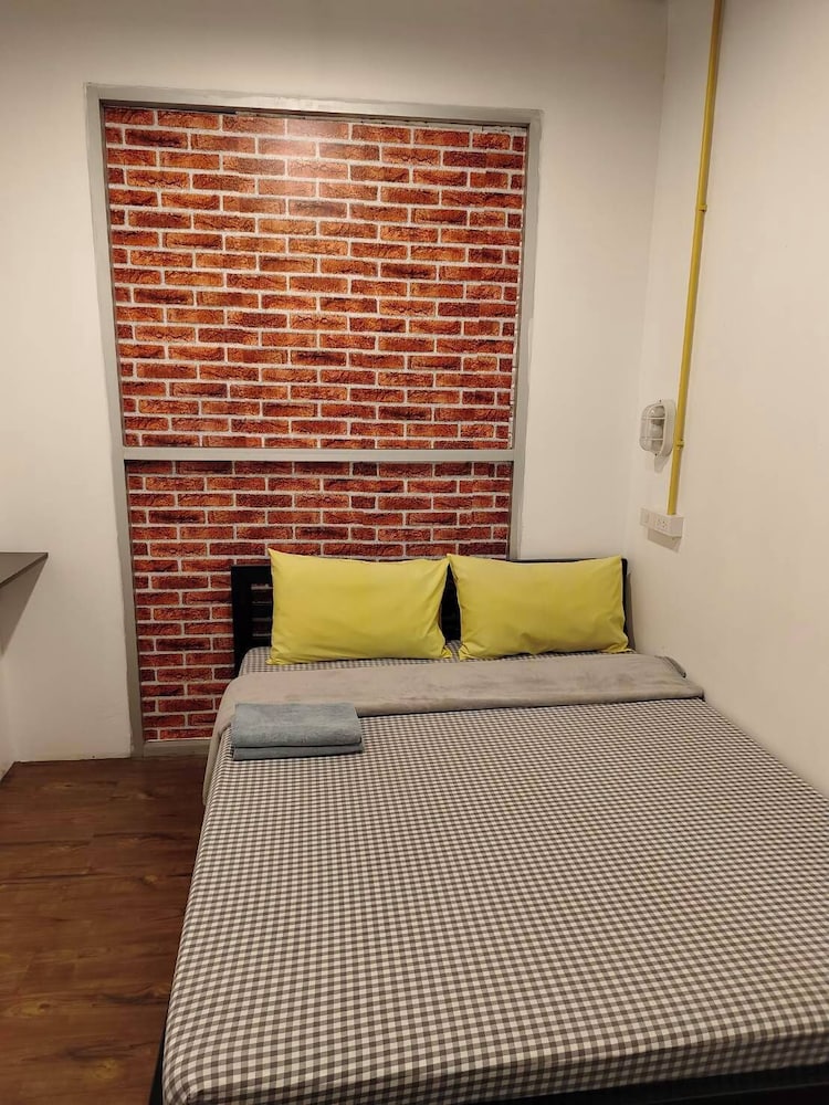 Near BKK Airport Hostel