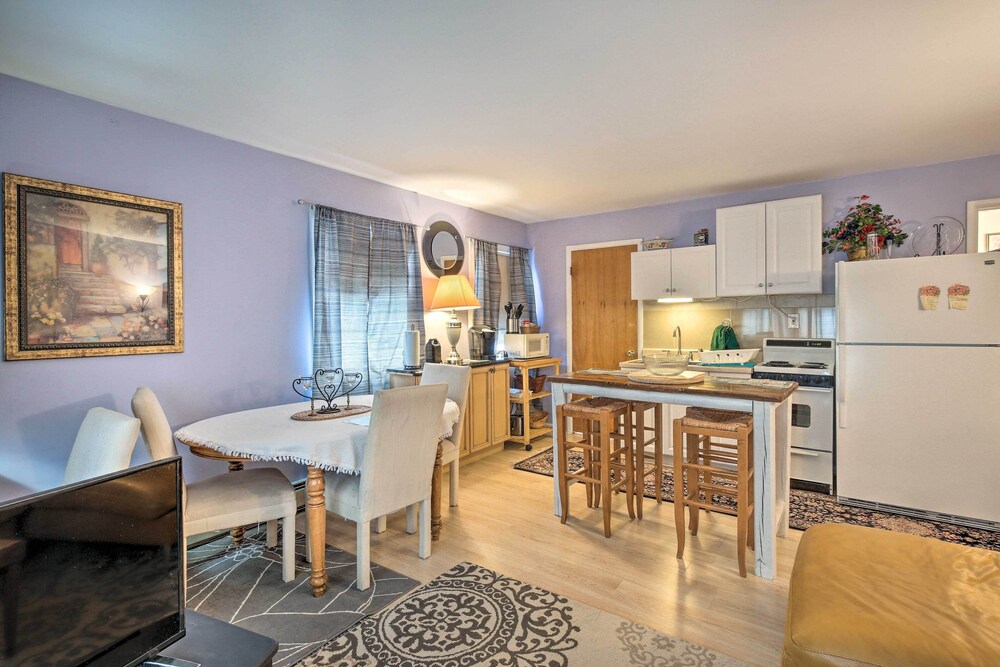 Hopewell Junction Apartment w/ Community Pool - Property Image 10