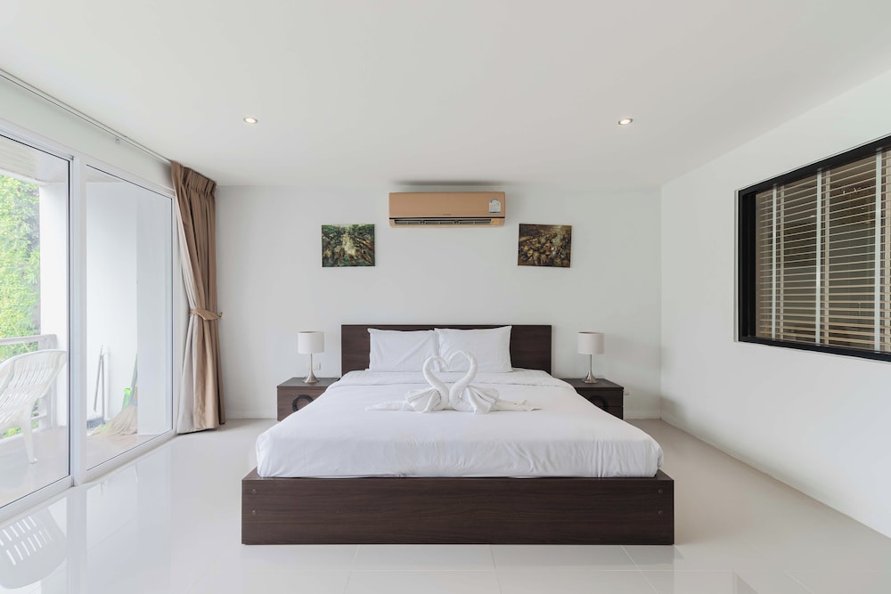 1BR Bathtub Near Beach Prime Spot C229