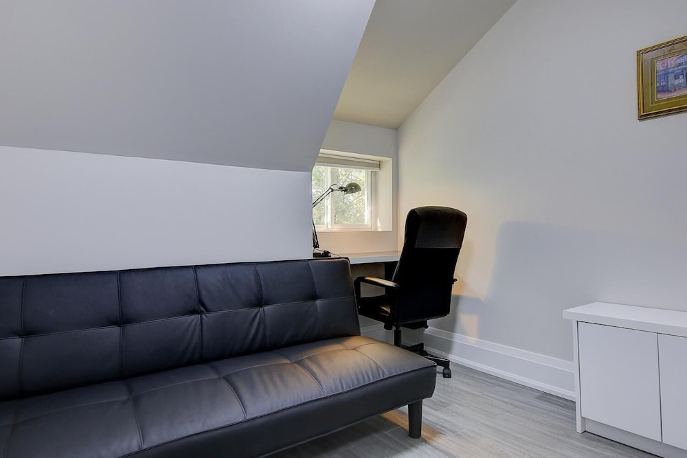 Spadina Guesthouse