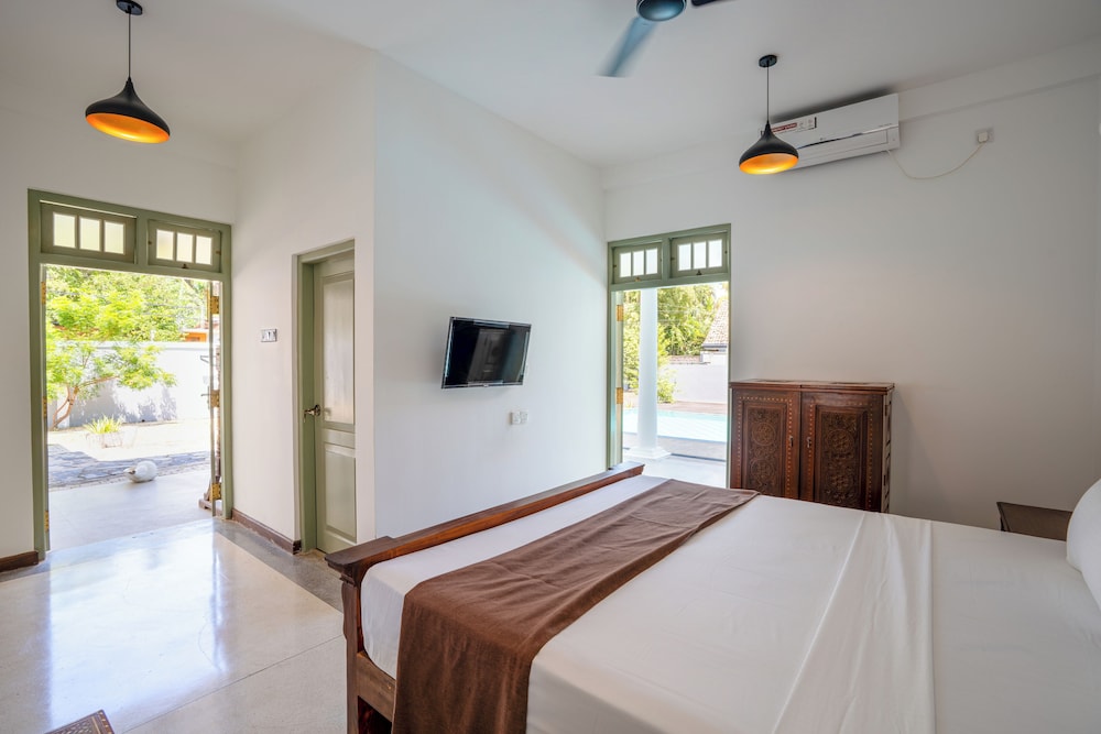 Amara Chairmans Bungalow