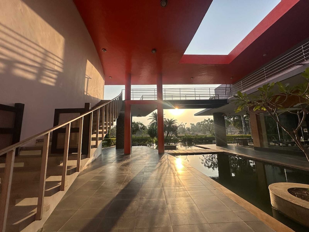 Valencia Club Abu - Resort In Abu