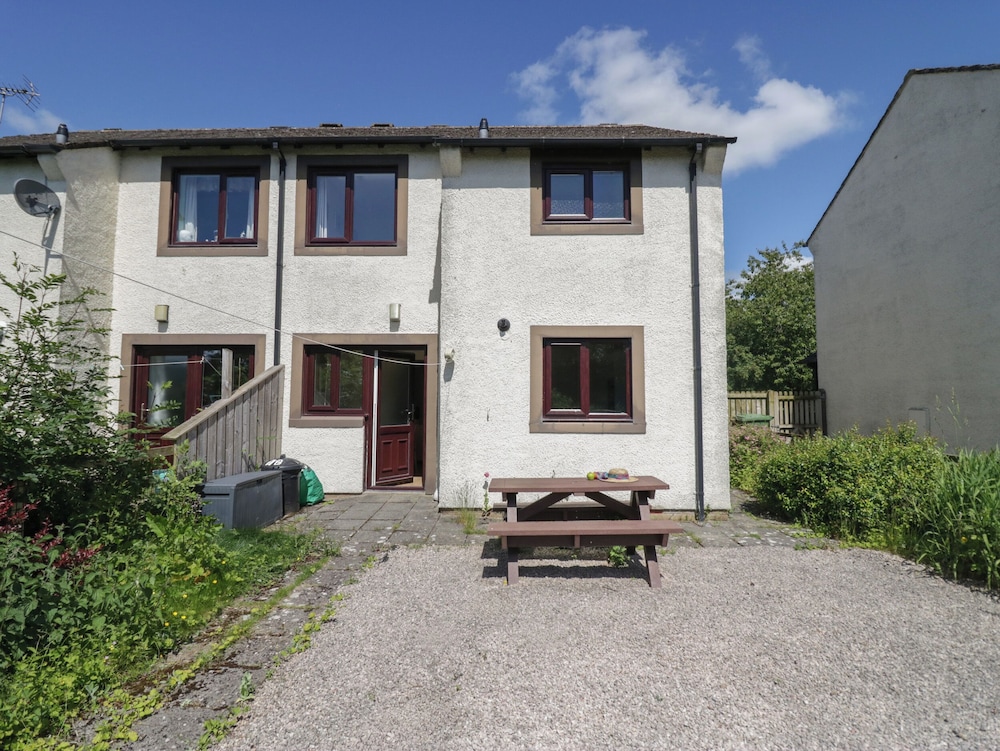 12 Eamont Park