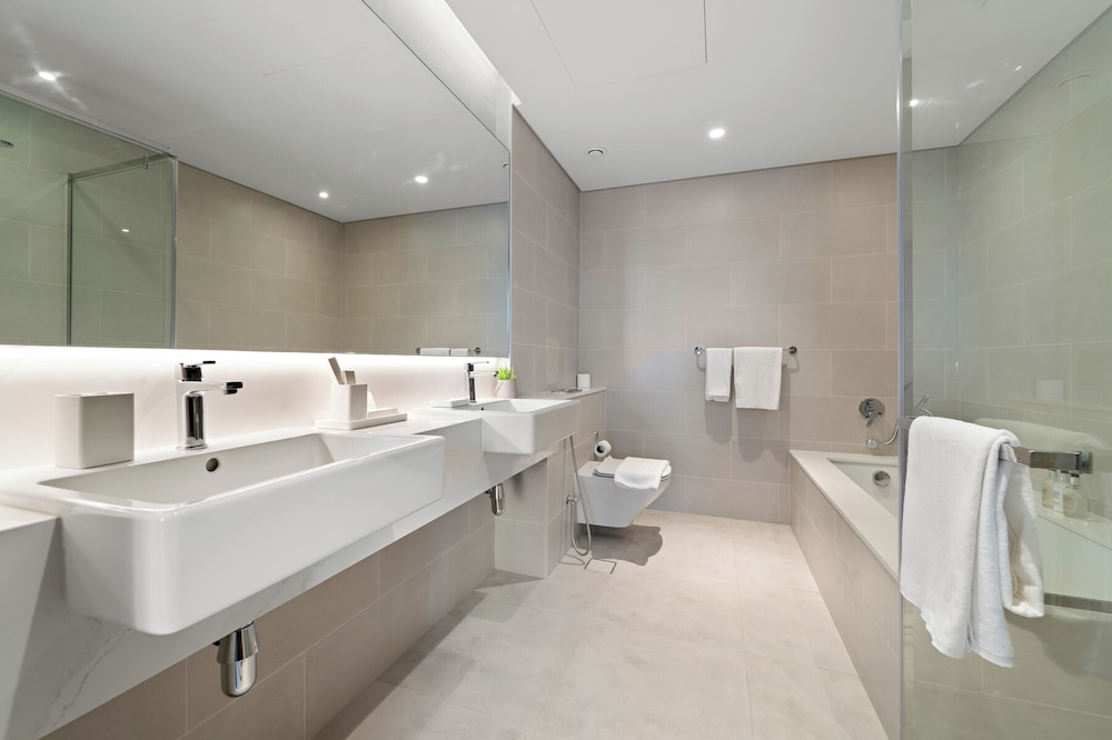 2BR M Peaceful Yet Central Dubai