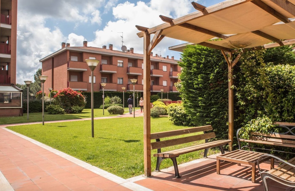 Long Stay Monthly Cheap Apartment With Backyard Garden
