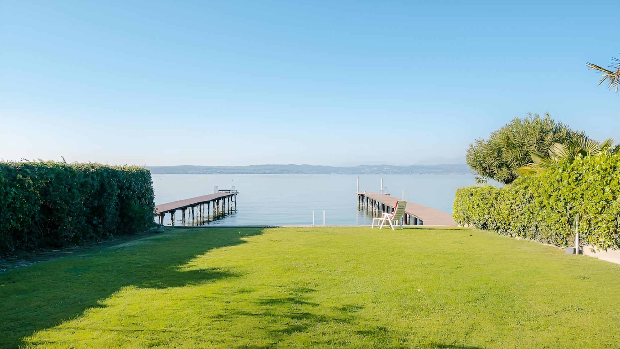One Step From the Lake - Italian Homing view 2