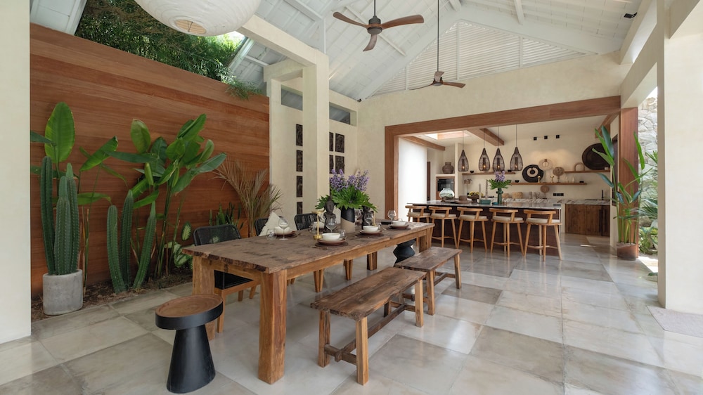Villa Dreamer by Villa Finder