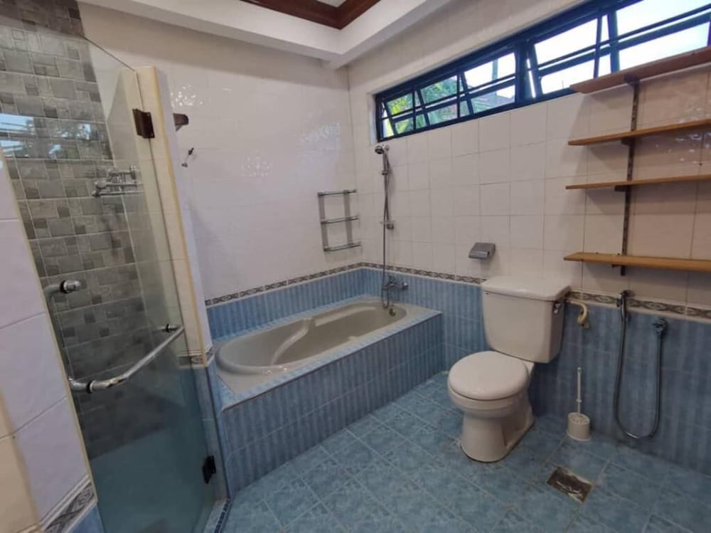 Seremban Resort Villa by uBook