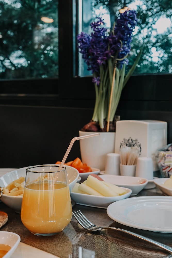 Grand Lark Otel - Image 30