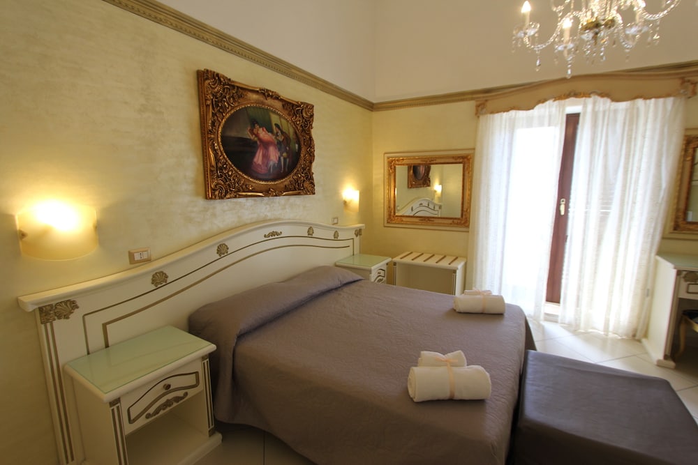 DIO DEL MARE LUXURY ROOM view 5
