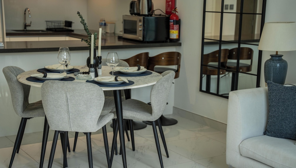 Manzil - Lux 1BR minutes to Dubai Mall