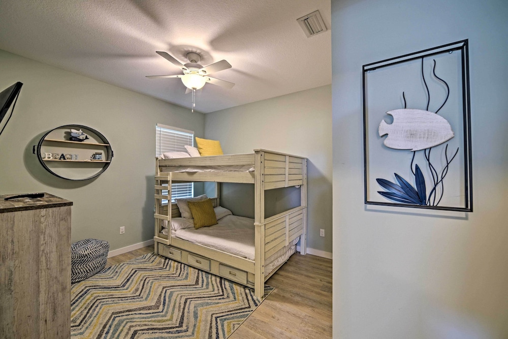 West End Home w/ Yard < 1 Mi to Beach Access! view 5