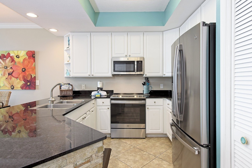 San Carlos #605 by Southern Vacation Rentals