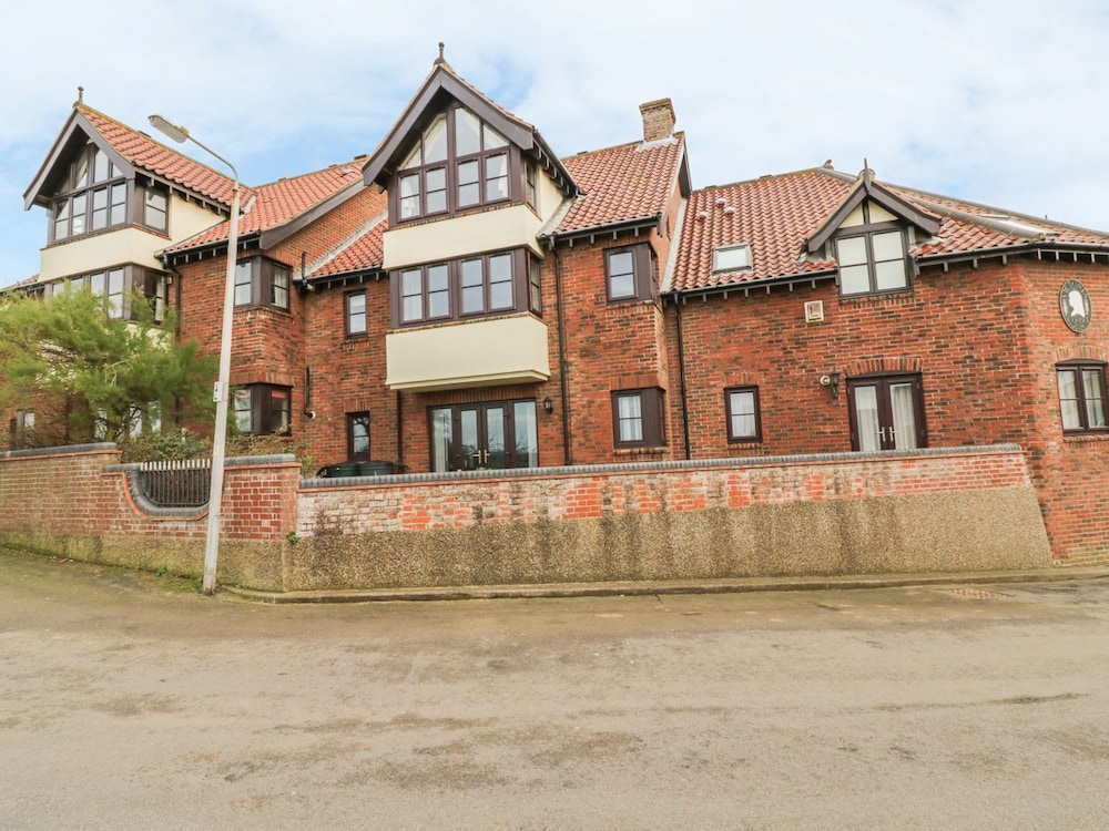 4 Victoria Court view 4