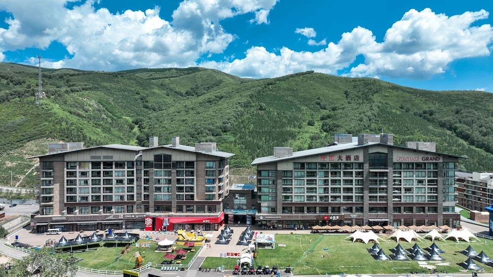YunDing Grand Hotel