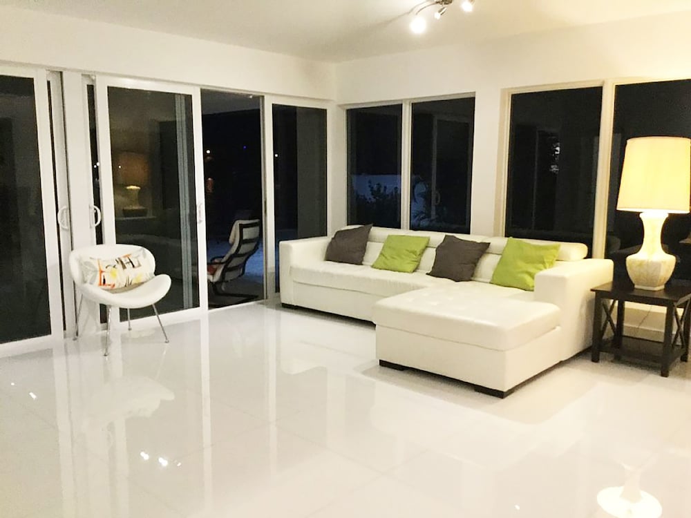 5 Bedroom Homes in Miami Beach by TMG
