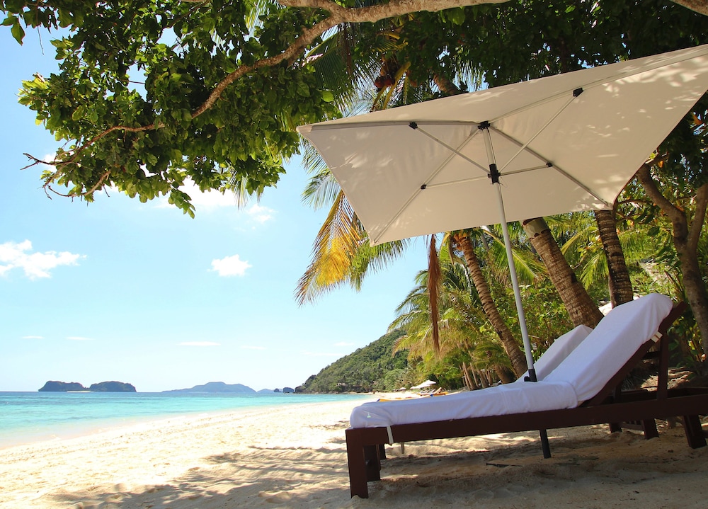 Pangulasian Island Resort