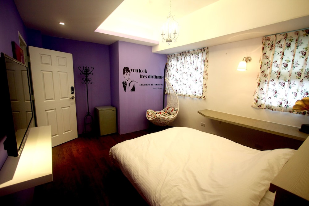 Rainbow Nest Hostel