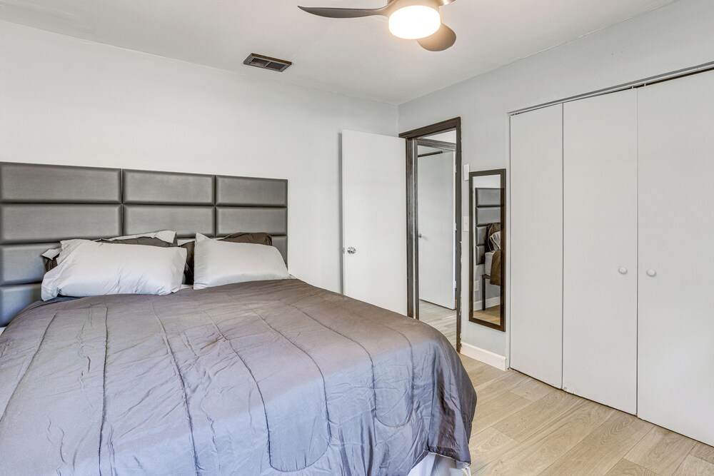 Pet-friendly Brent Home w/ Spacious & Fenced Yard! view 5