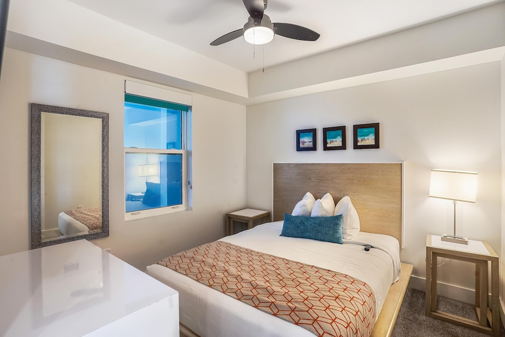 Oceana 204 East
