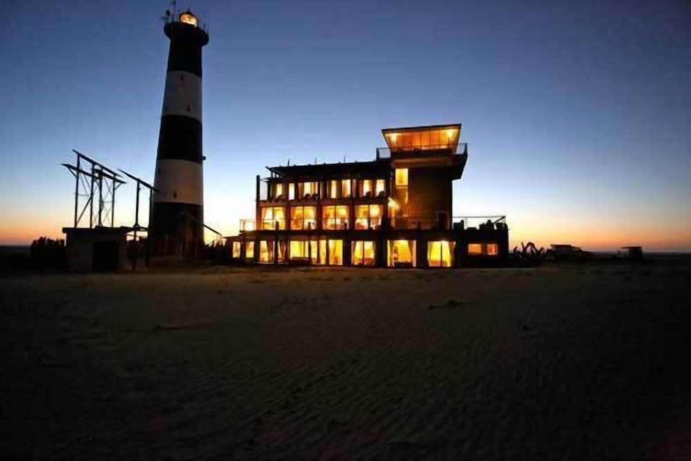 Pelican Point Lodge