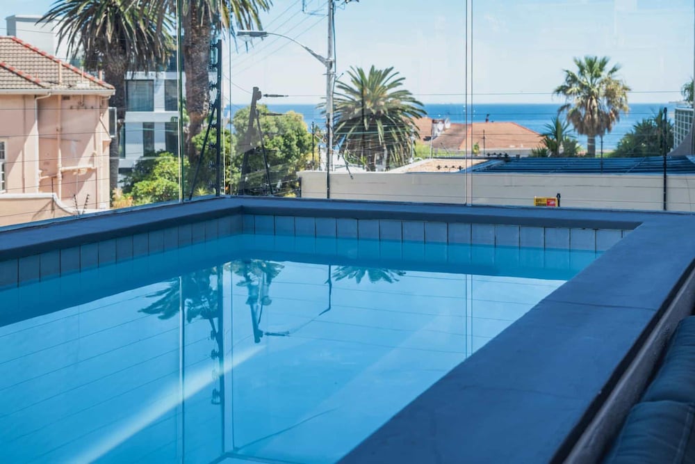 Modern Central Secure Cape Town 2bed Bantry Suite