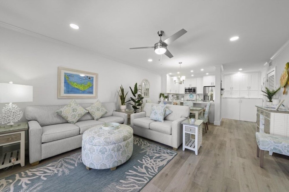 Coquina Beach 2c 2 Bedroom Condo