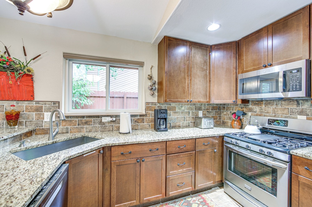 Walk to Ski Shuttle: Dtwn Frisco Gem w/ Fireplace!