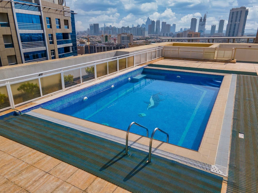 Spacious 1BR Haven for 2 in Al Barsha