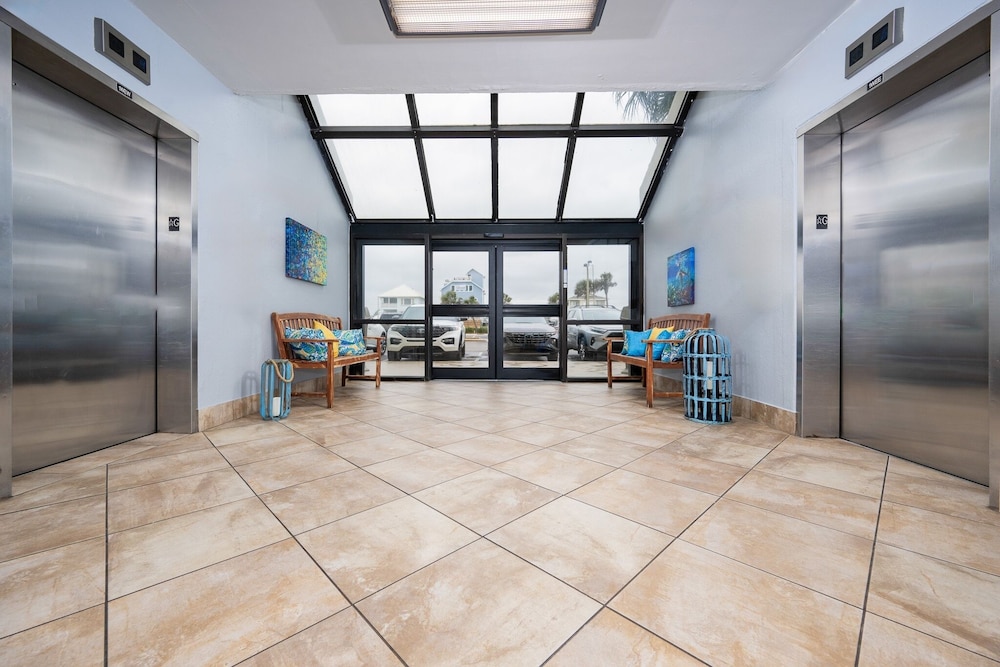Island Winds East 707 2 Bedroom Condo