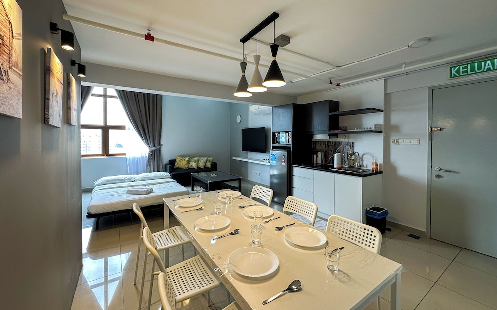 Pinnacle Kelana Jaya by Airhost
