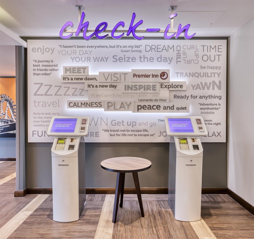 Premier Inn Peterborough City Centre, photo 15