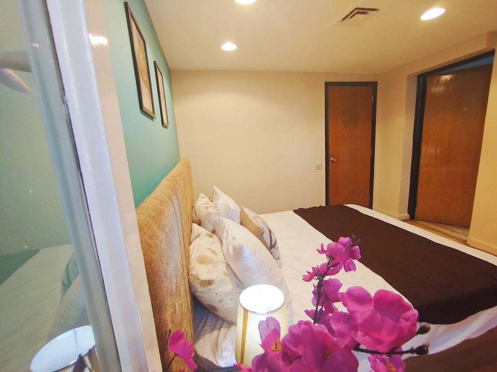 Garden City Apartment in Downtown Cairo