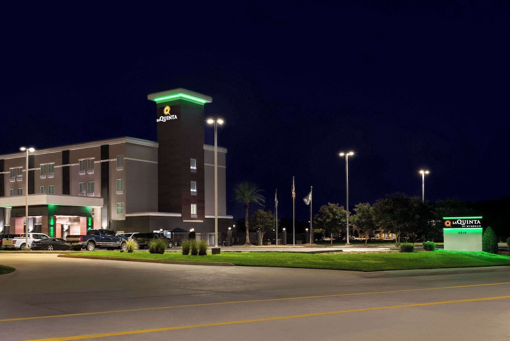 La Quinta Inn & Suites by Wyndham Gonzales LA