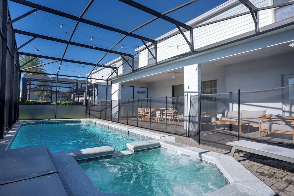 Luxury Home With Pool Game Room Cinema