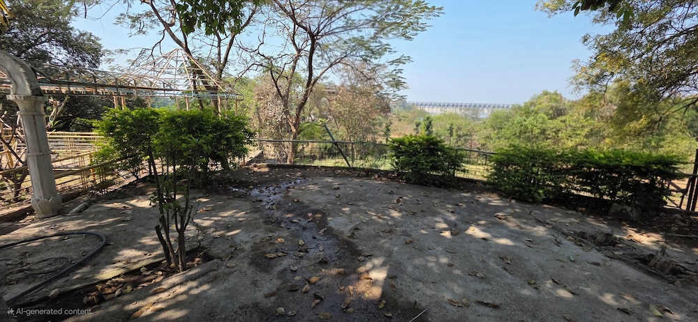 Hotel Manas