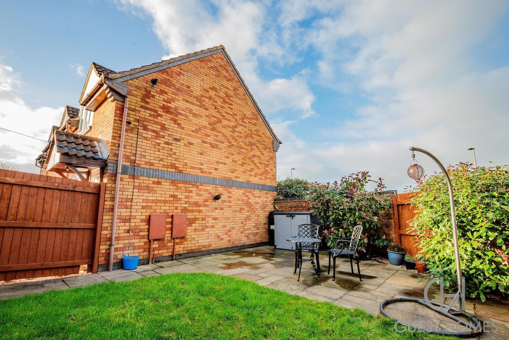 Host Stay Chichester Close