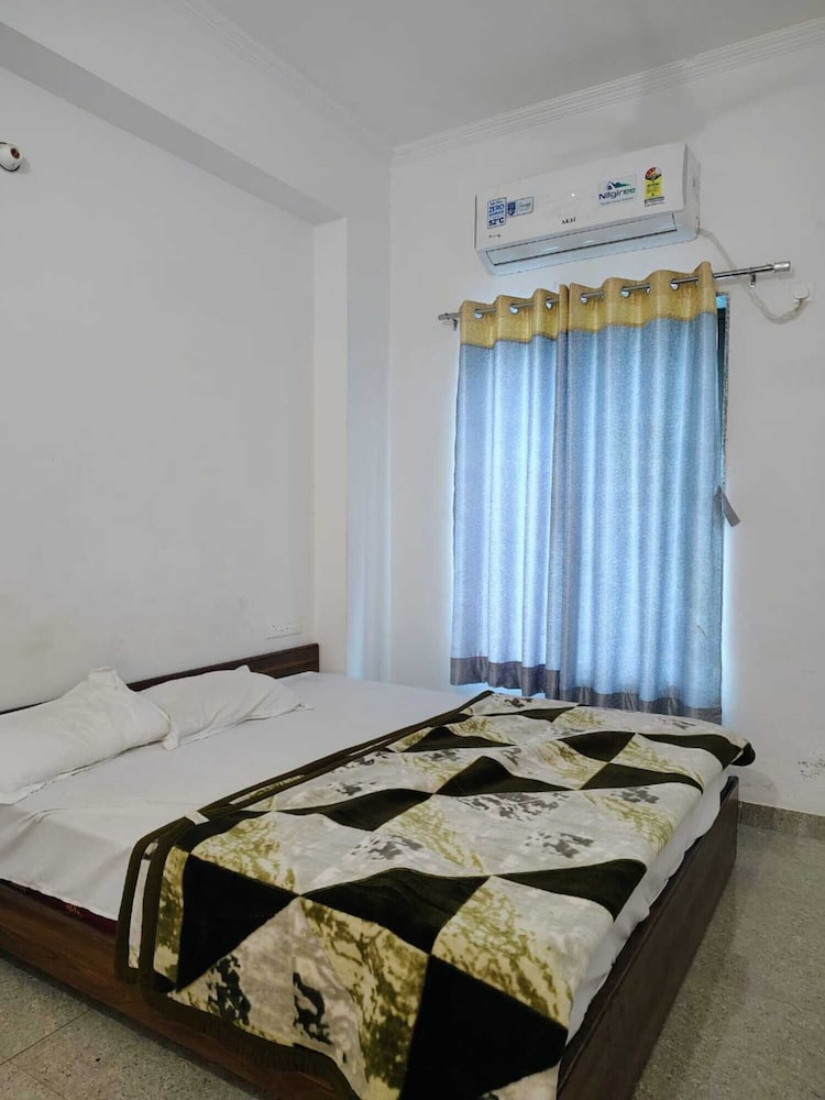 Royal Galaxy Hotel