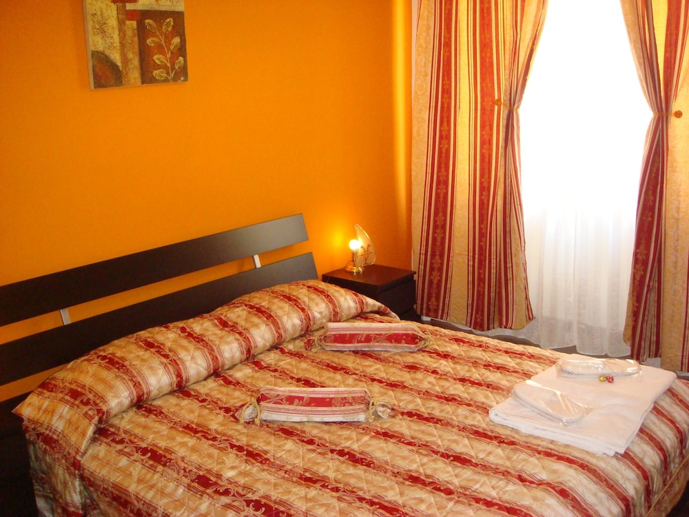 Ave Rooms