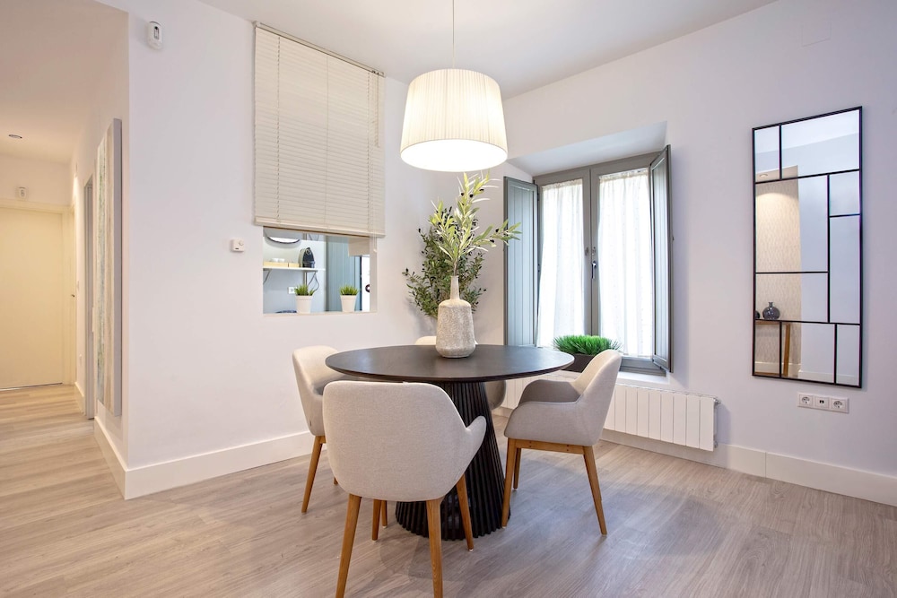 Genteel Home Varela