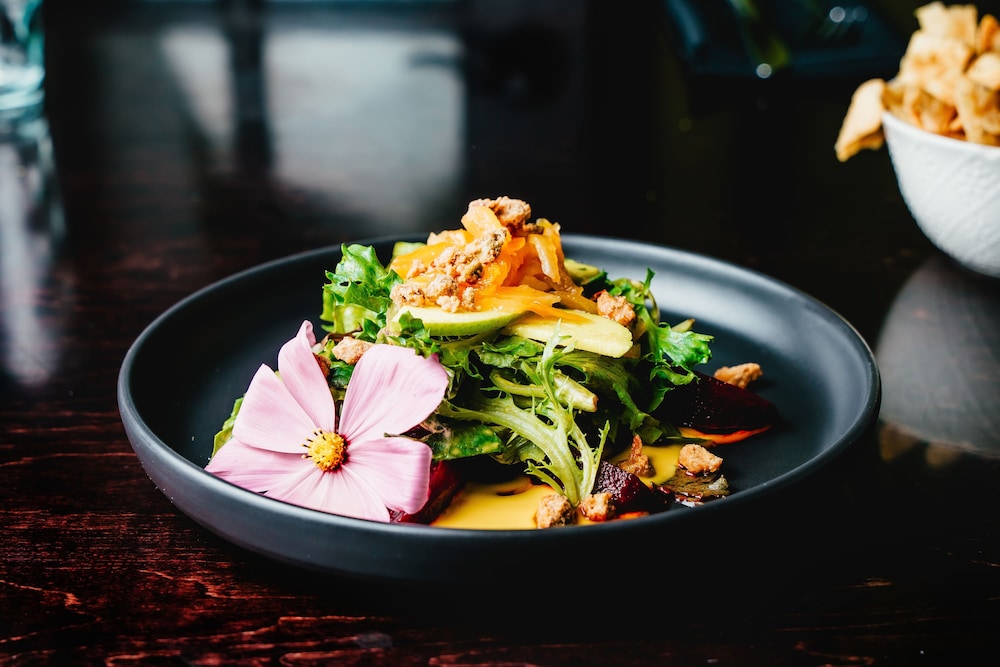 Twisted Lemon Restaurant & Boutique Inn