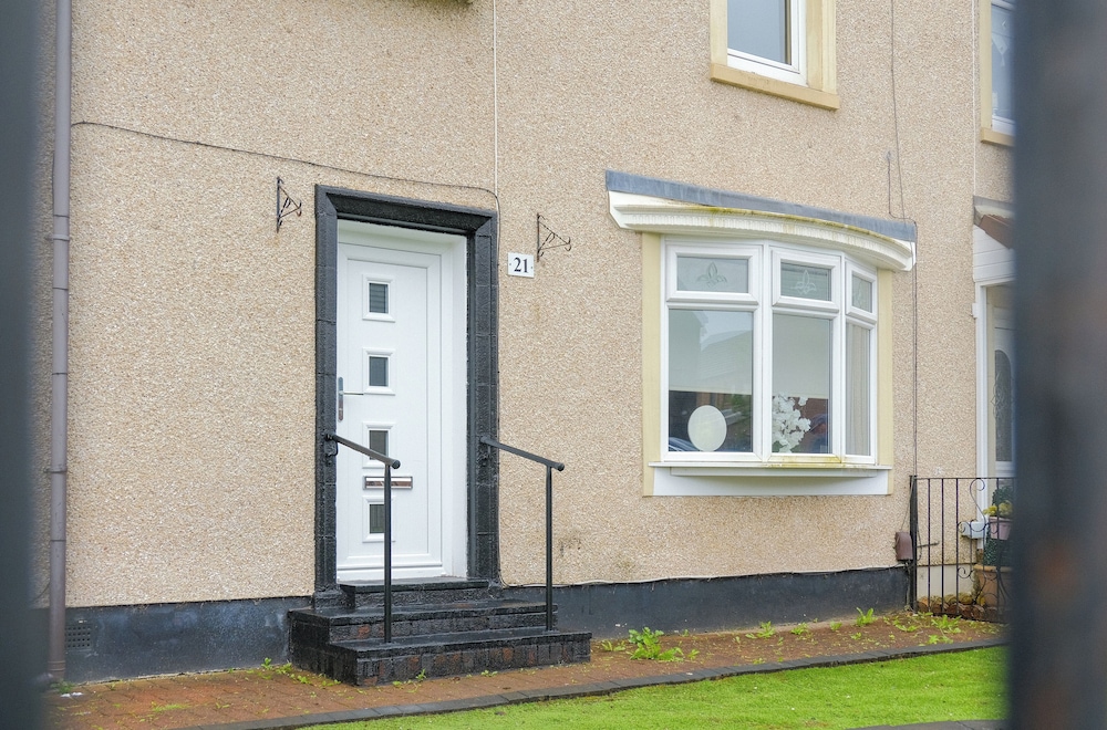 Register House - 4 bed 1 bath