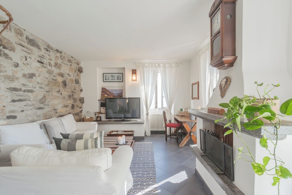 Giuliano's House - Amazing Lake View by Rent all Como