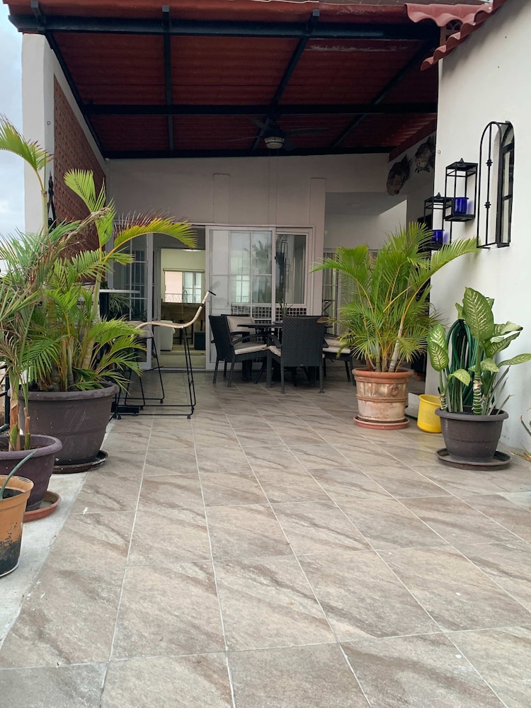 2Br Beach-near Suite Escape