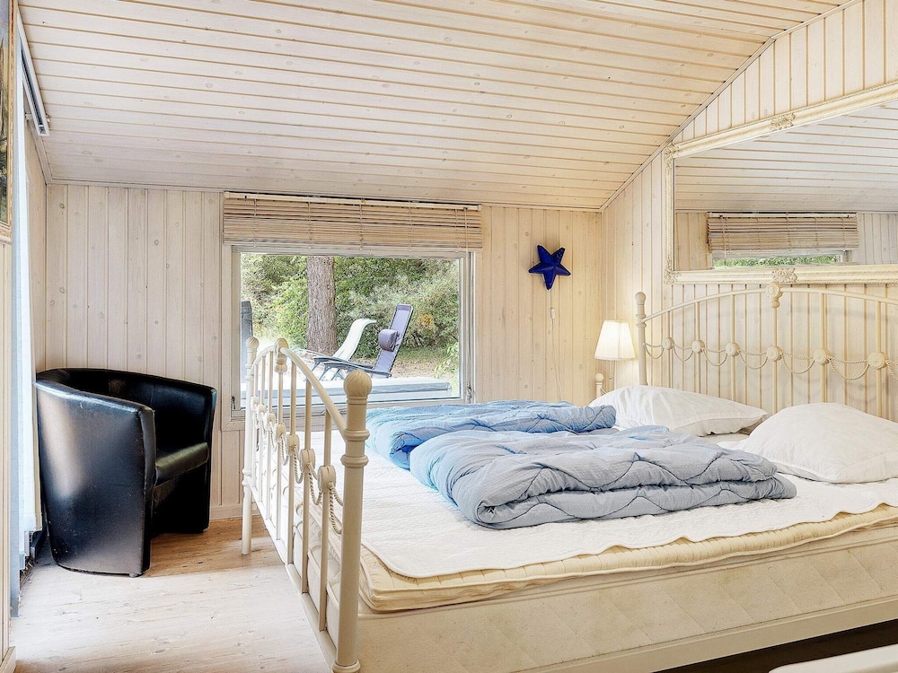 Garden View Holiday Home in Frederikshavn near Sea view 4