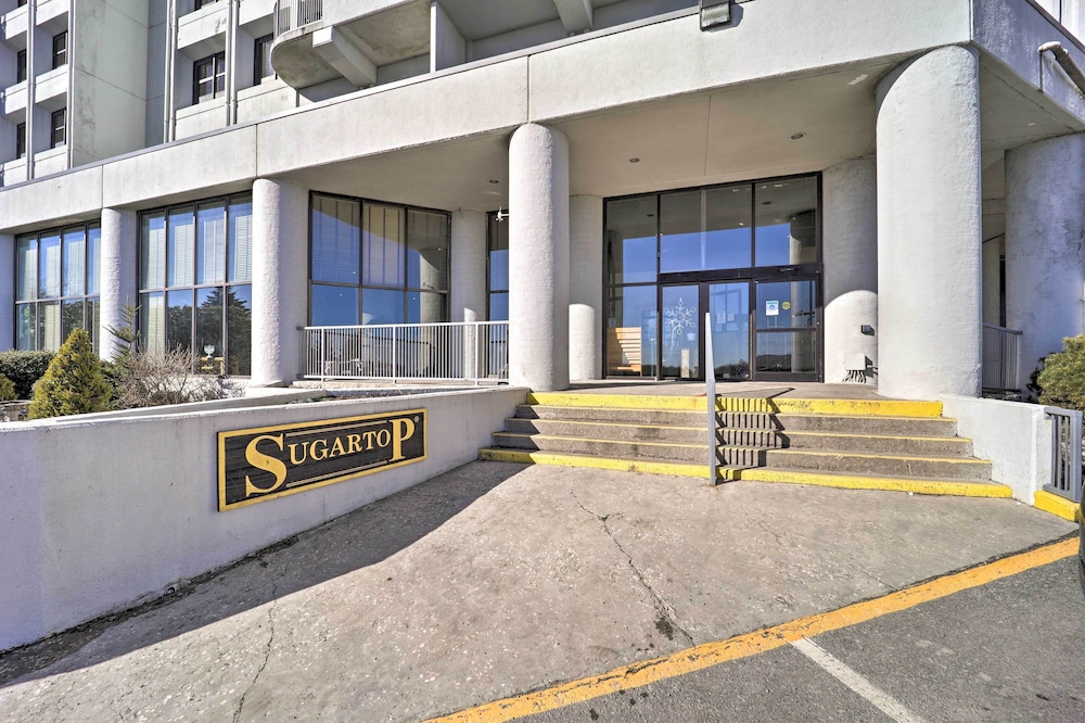 Slope Views & Ski In/out: Sugar Mtn Condo W/pool